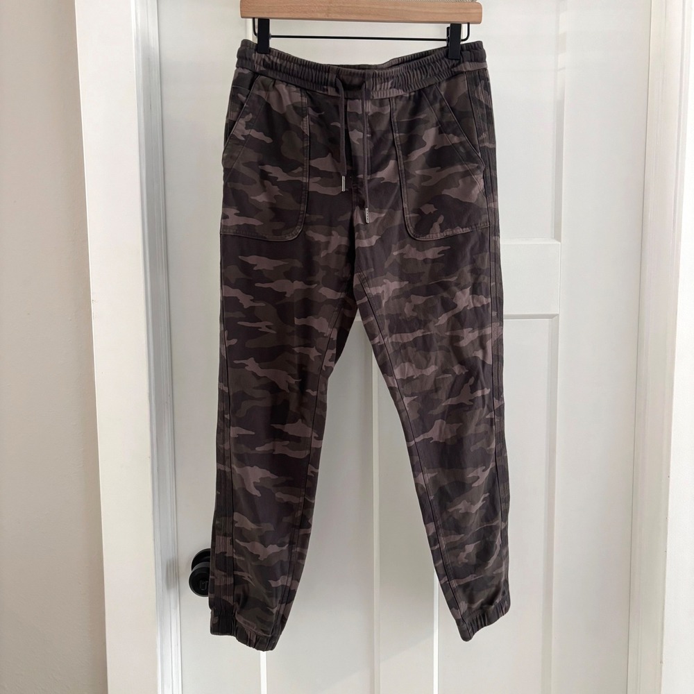 Athleta Farallon Jogger Pants‎ Womens Size 4 Camo Print Drawstring Casual